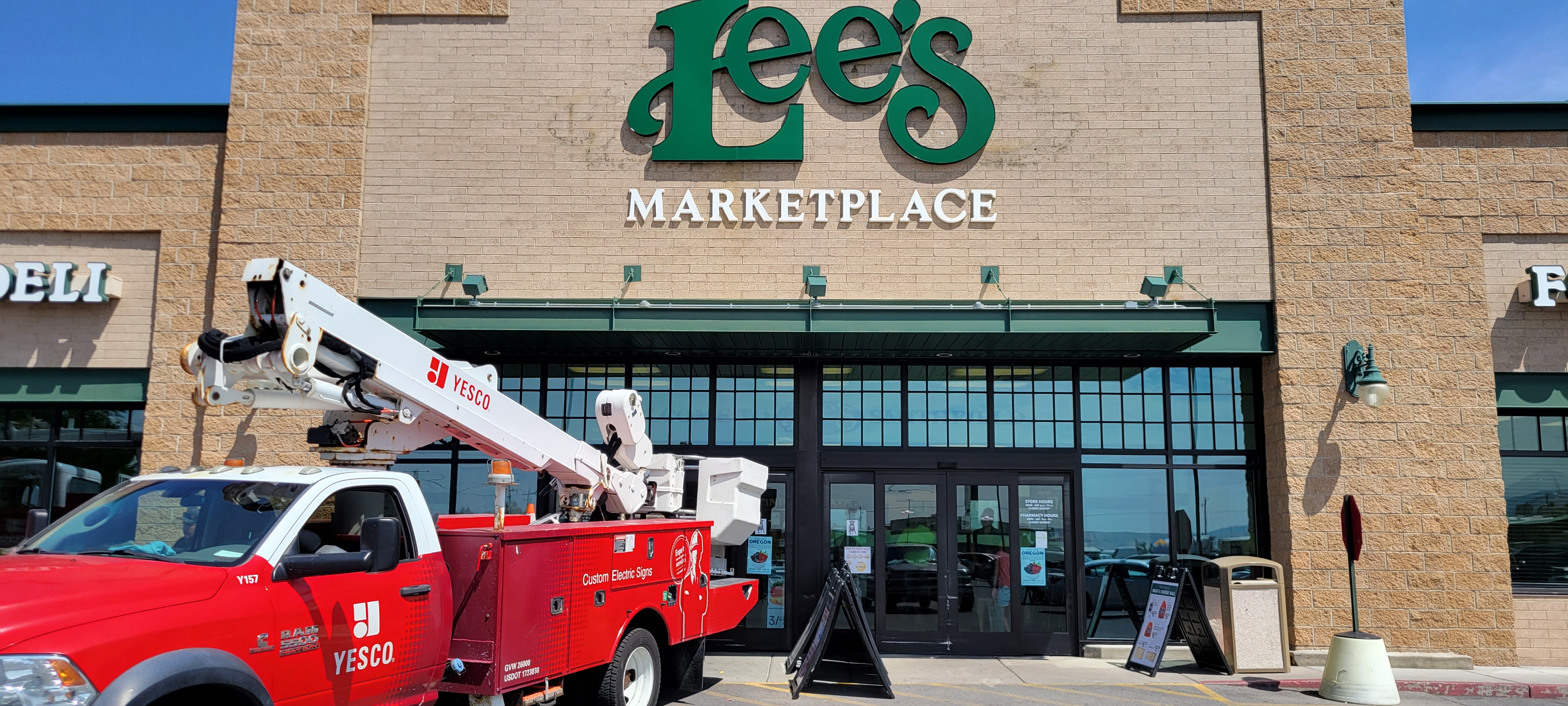 Lee's Marketplace – Ogden